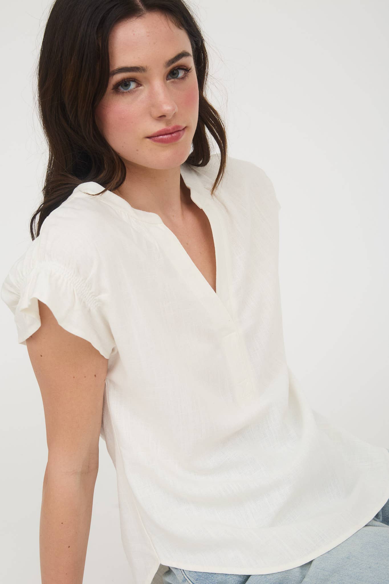 Blu Pepper The Split Neck Ruched Linen Blouse - 926 West