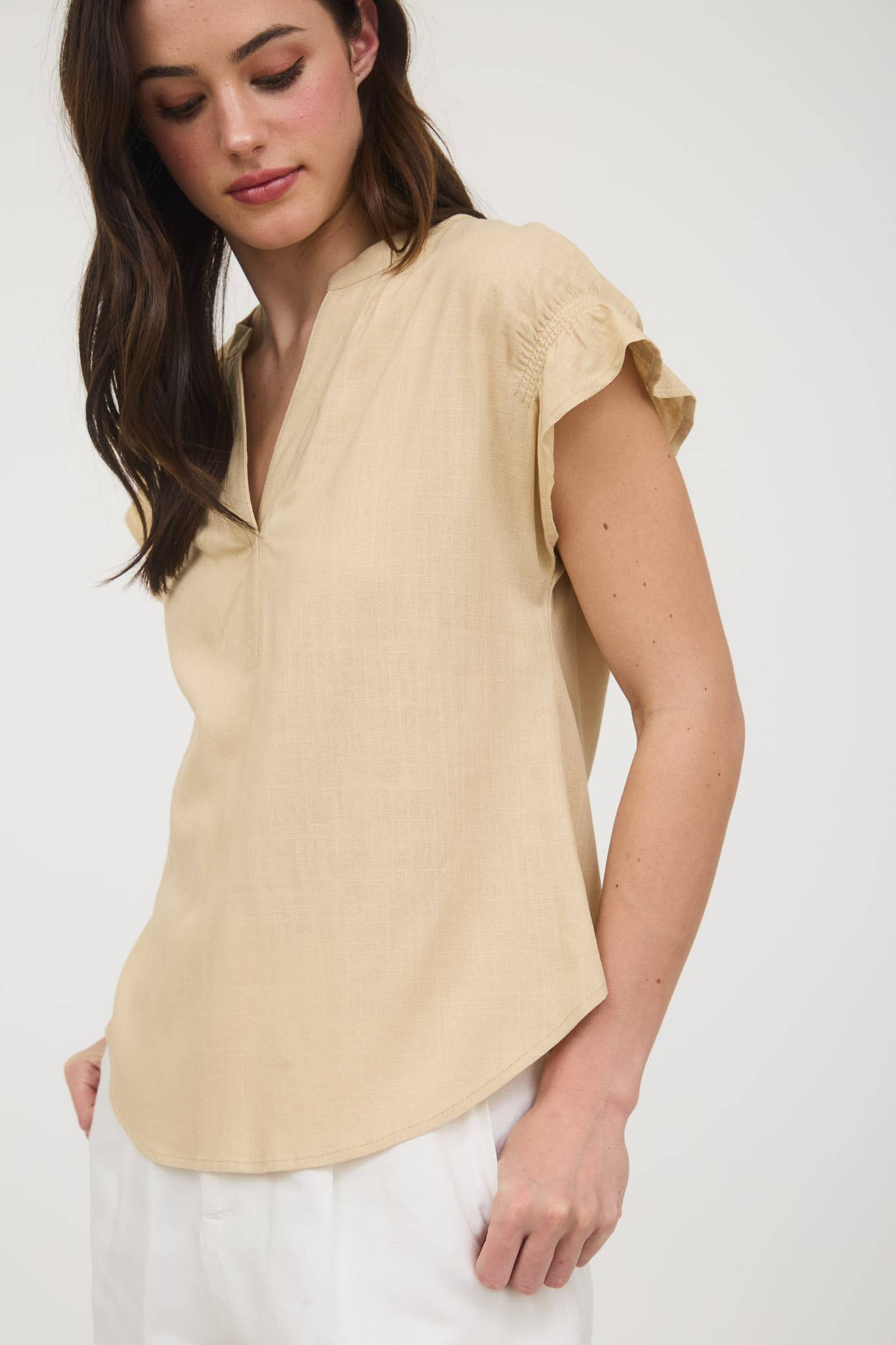 Blu Pepper The Split Neck Ruched Linen Blouse - 926 West