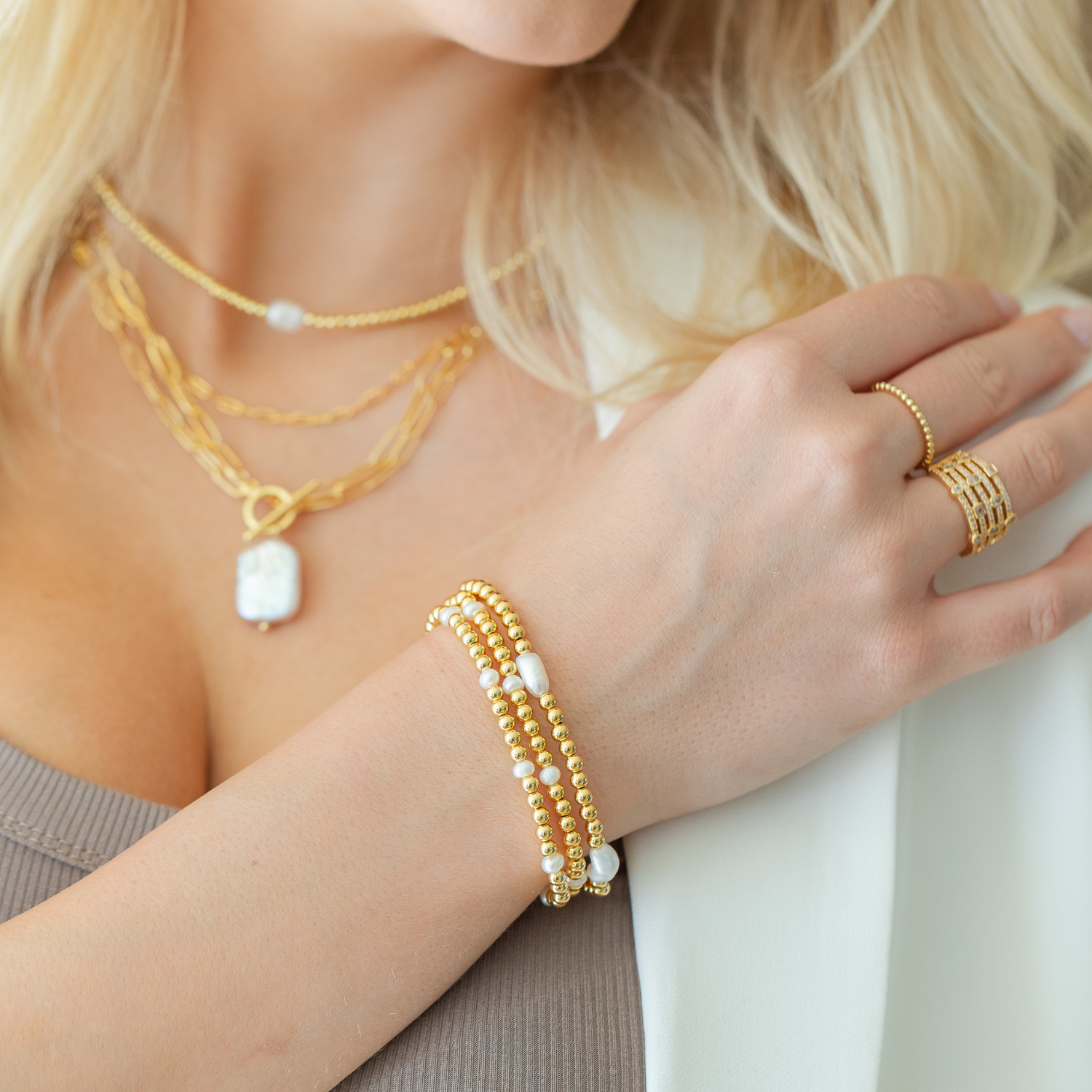 Splendid Iris 4mm Stretch Medium Pearl Bracelet B3413 - 926 West