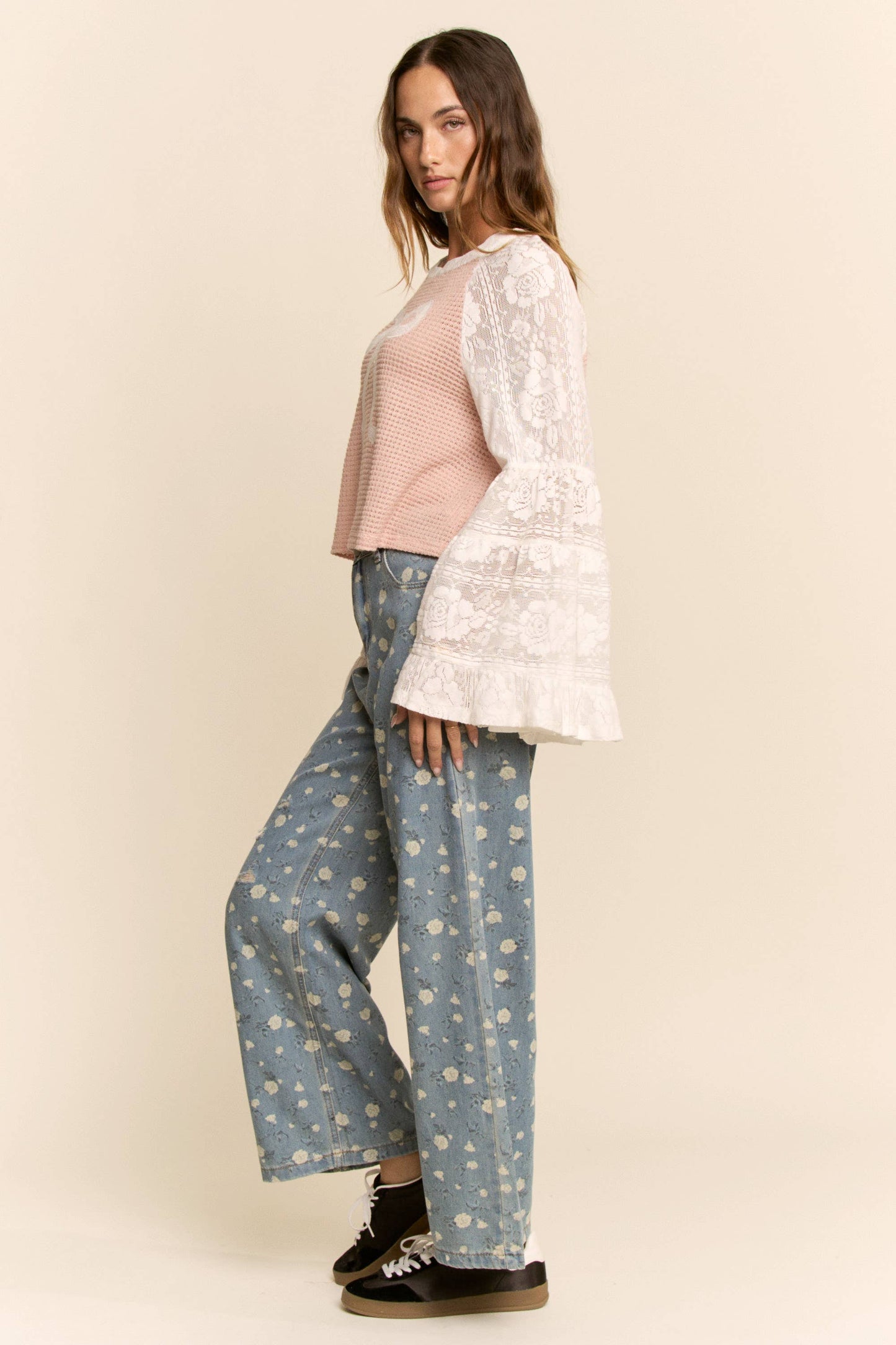 FLORAL PRINT HIGH-WAISTED WIDE-LEG DENIM PANTS