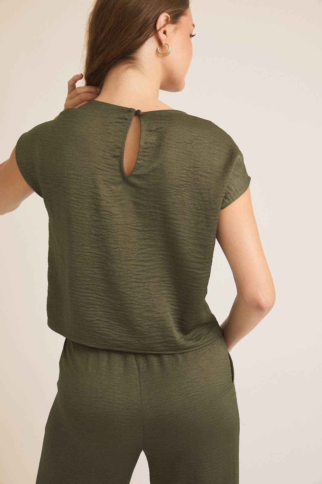 SHORT SLEEVE SATIN TOP AND ELASTIC WAIST S.P.G TIE SATIN PAN 926 WEST