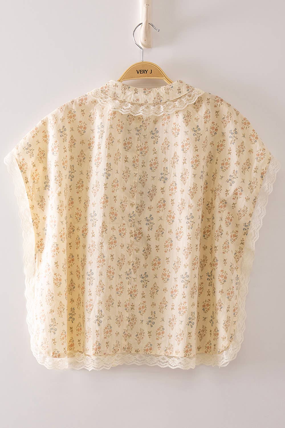 VERY J - Women's Romantic Floral Lace Tie Blouse