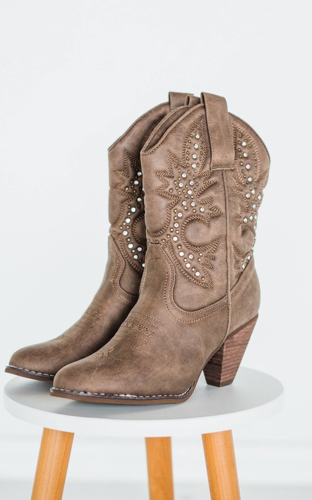 Houston Western Boots in Taupe Naughty Monkey