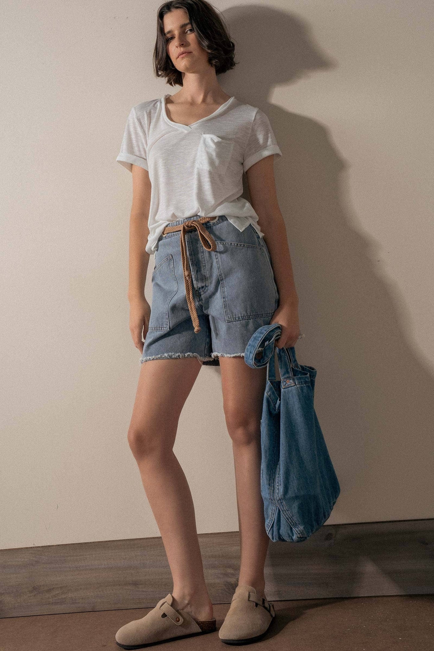 Women's High-Waisted Frayed Hem Denim Shorts Urban Daizy