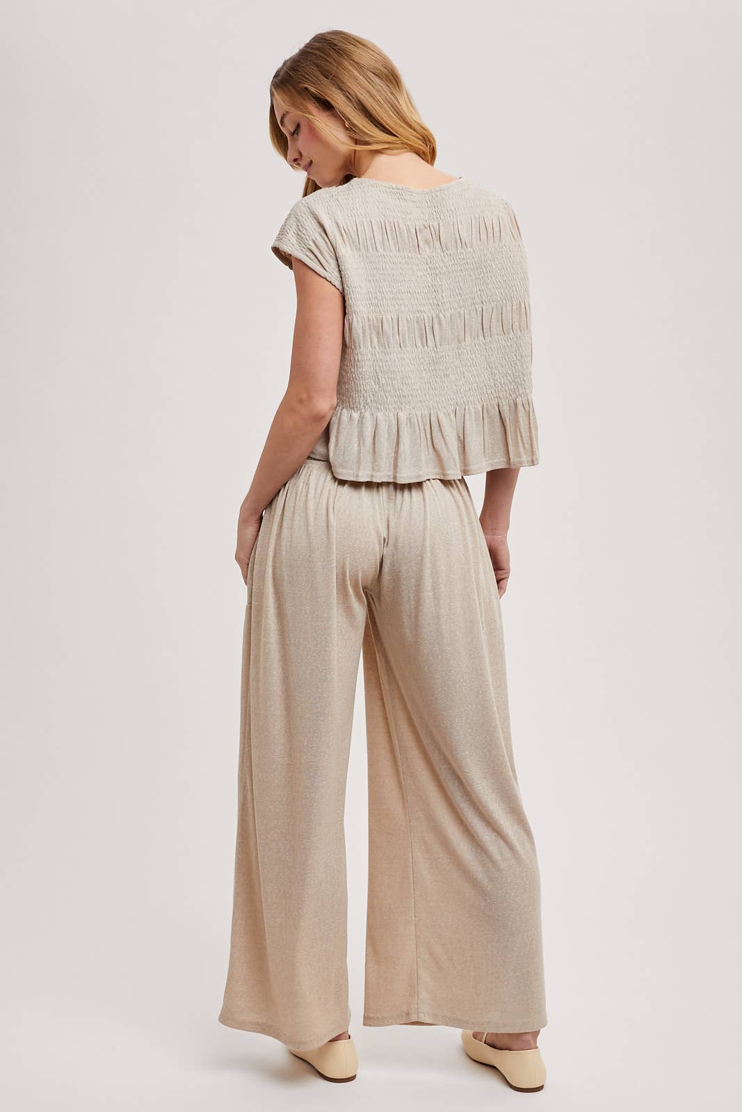 RELAXED KNIT SMOCKED TOP AND WIDE PANTS SET Bluivy
