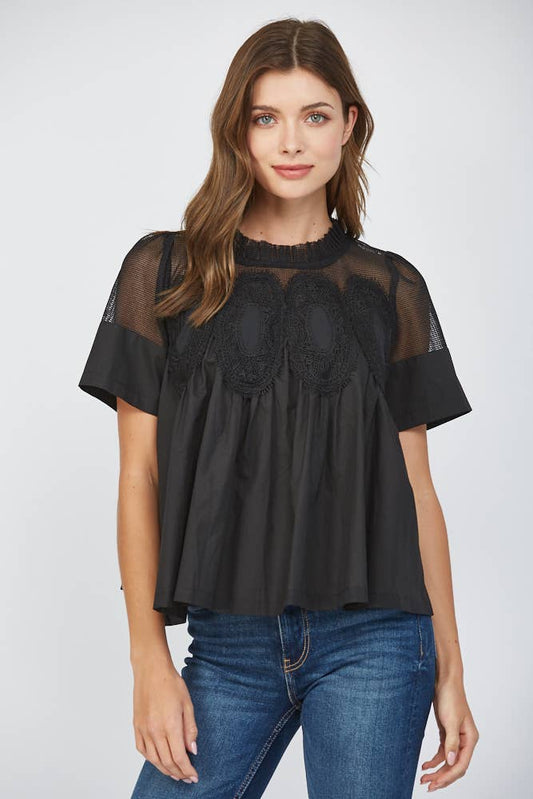 MESH COMBINED TOP WITH APPLIQUE