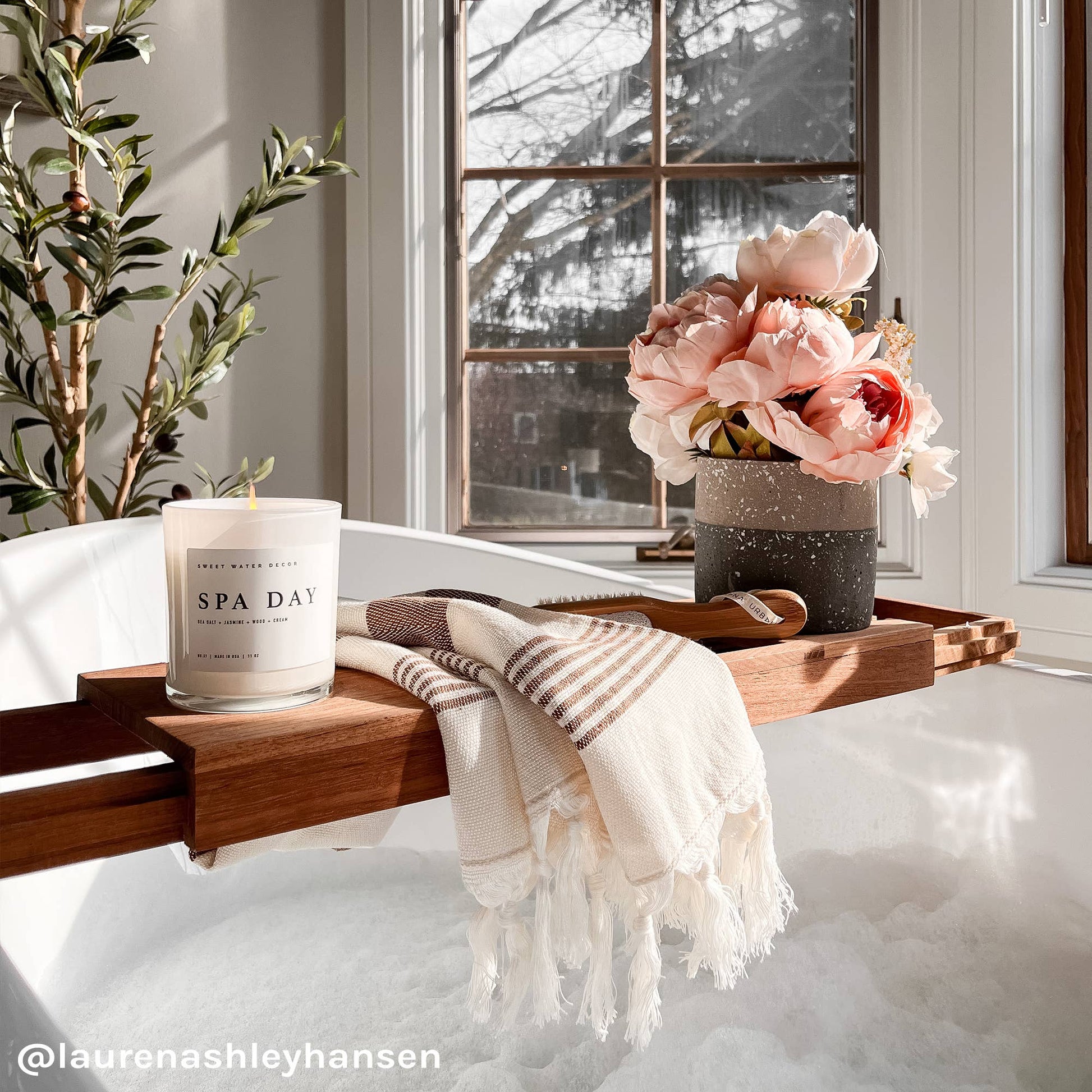 Spa Day 11 oz Soy Candle - Home Decor & Gifts Sweet Water Decor