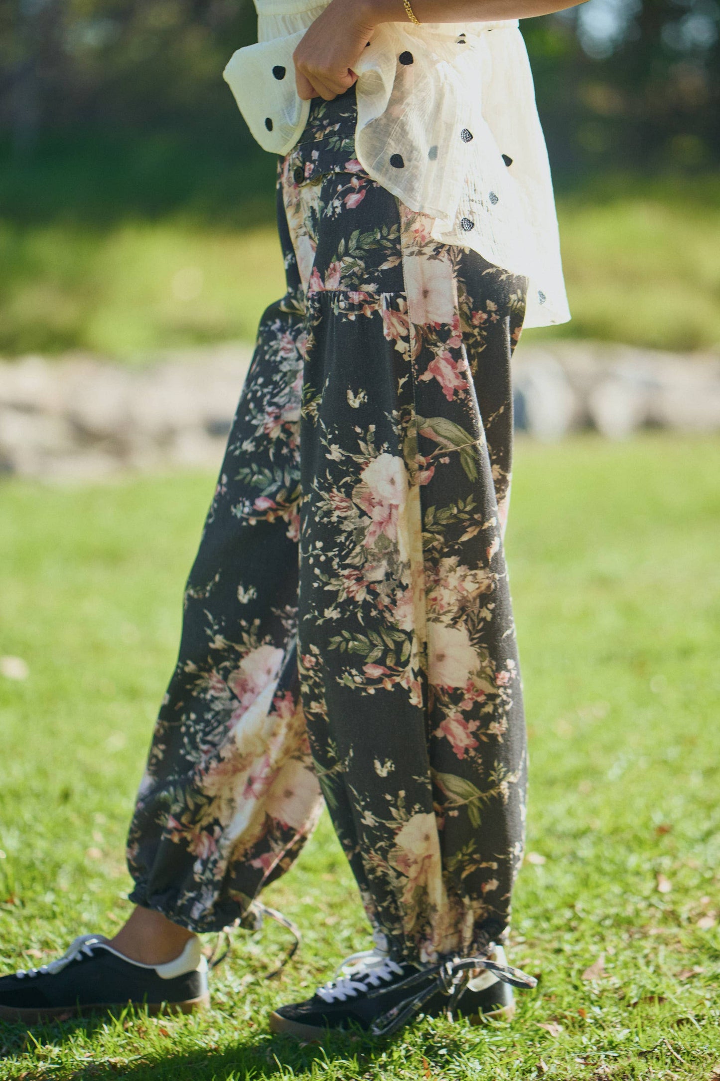 FLORAL PRINTED DENIM WIDE MID HIGH WAIST PANT