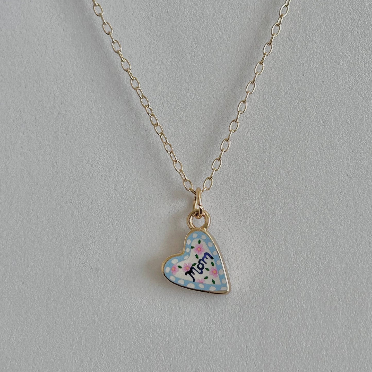 Mom Heart Pendant Necklace | 18K Gold | Mother's Day Gift