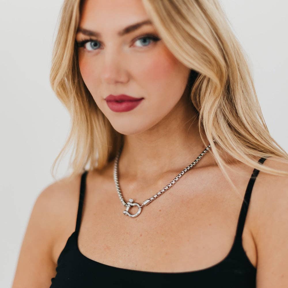 Lucky Me Horseshoe Toggle Necklace - WATERPROOF - 926 West