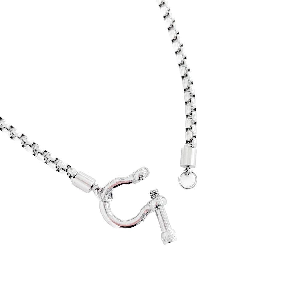 Lucky Me Horseshoe Toggle Necklace - WATERPROOF - 926 West