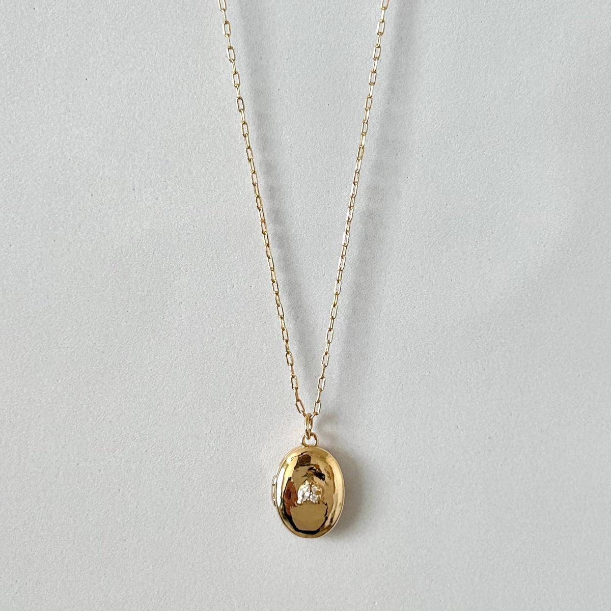 Oval Locket Pendant Necklace | 18K Gold Filled Paperclip Chain - 926 West