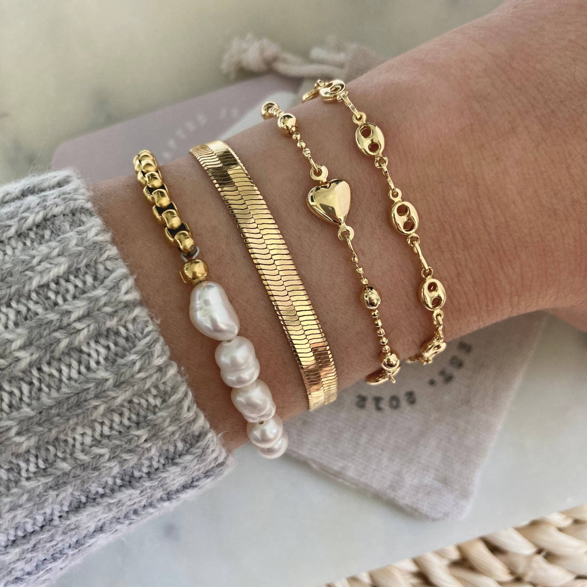 Pearls Bracelet Gold plated box chain adjustable - 926 West