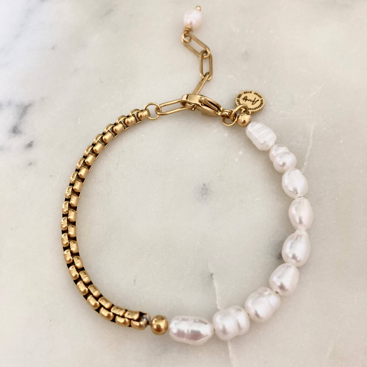 Pearls Bracelet Gold plated box chain adjustable - 926 West