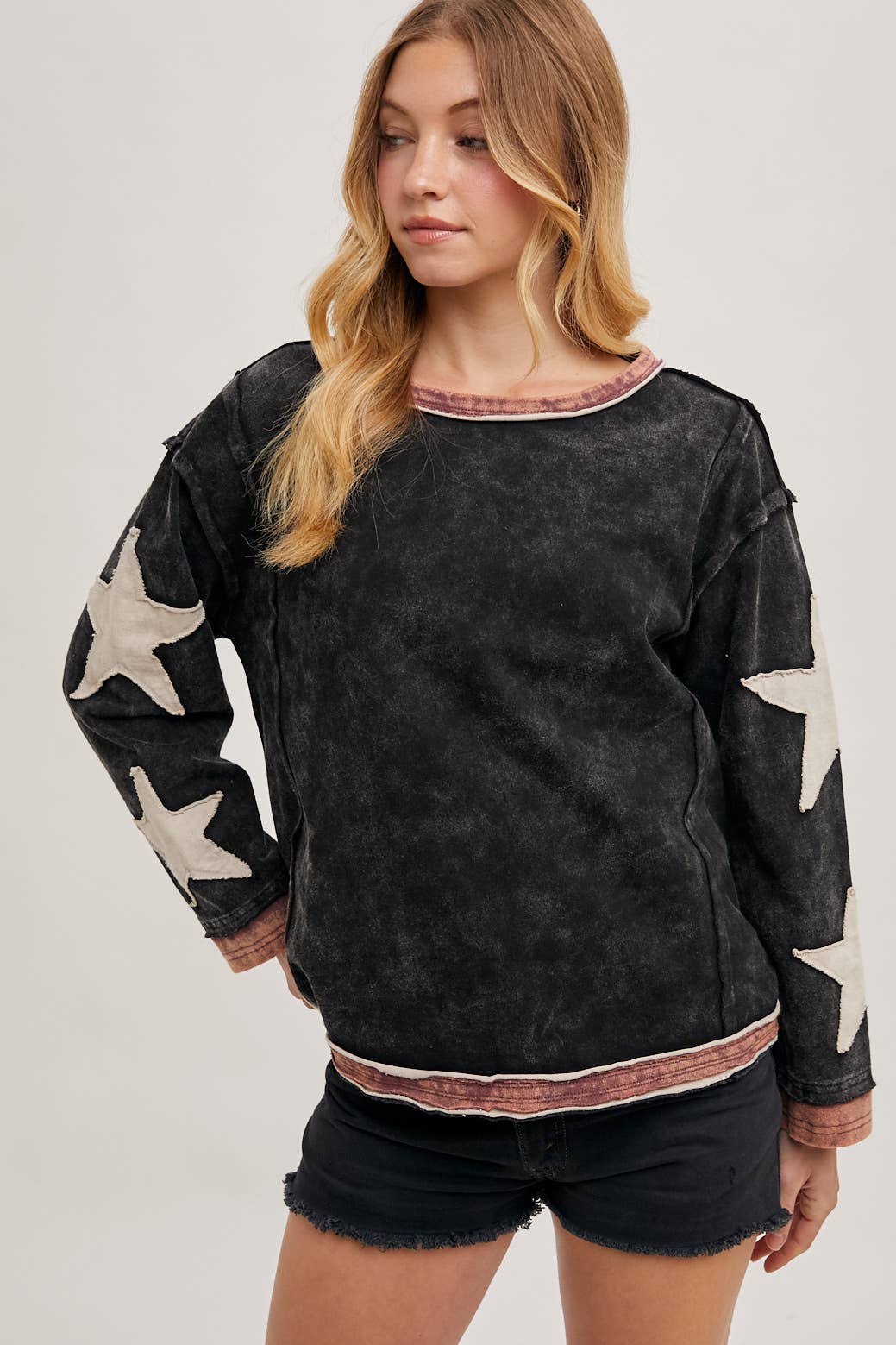 STAR SLEEVED CONTRAST OVERSIZED WASHED KNIT PULLOVER - 926 West